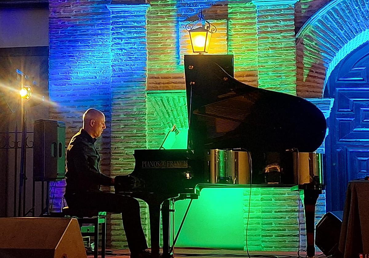 La Zubia otorgará el 'Poesía en el Laurel' a título póstumo a Carlos Cano