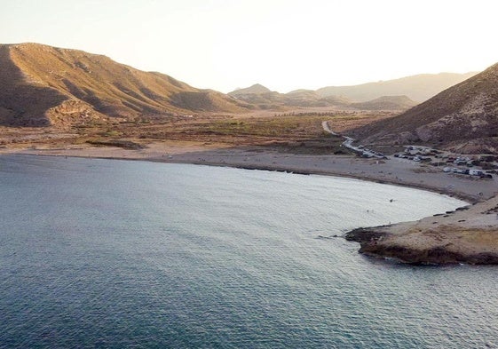 Vista panorámica de El Playazo, en el Parque Natural Cabo de Gata-Níjar.