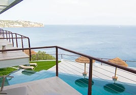 La piscina del hotel ubicado en La Herradura.