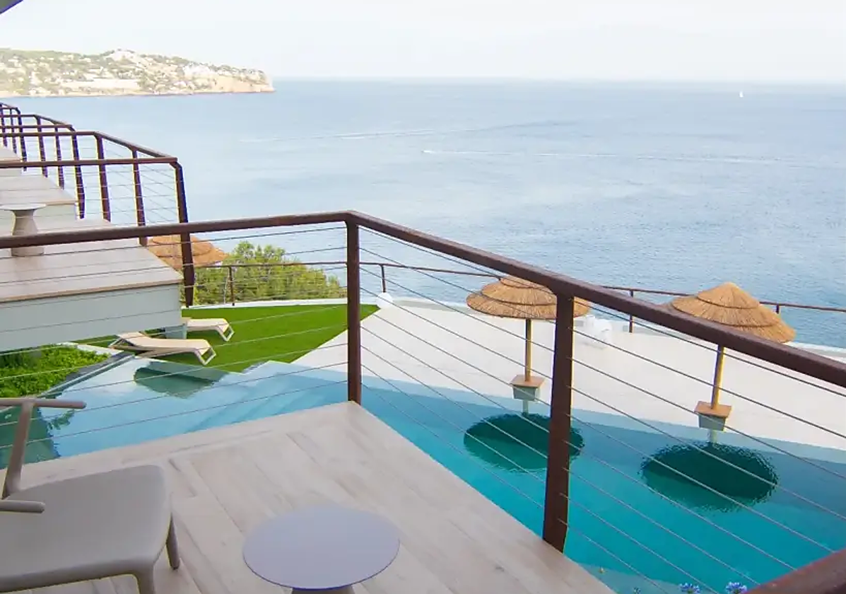 La piscina del hotel ubicado en La Herradura.