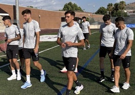 Jugadores del Recreativo Granada en Loja antes del primer amistoso de la pretemporada.