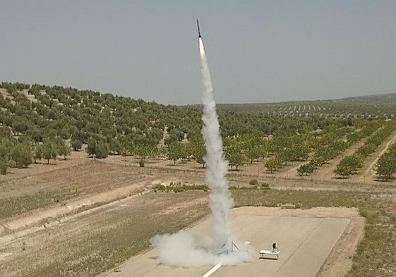 Imagen del despegue de 'Rompetechos'.