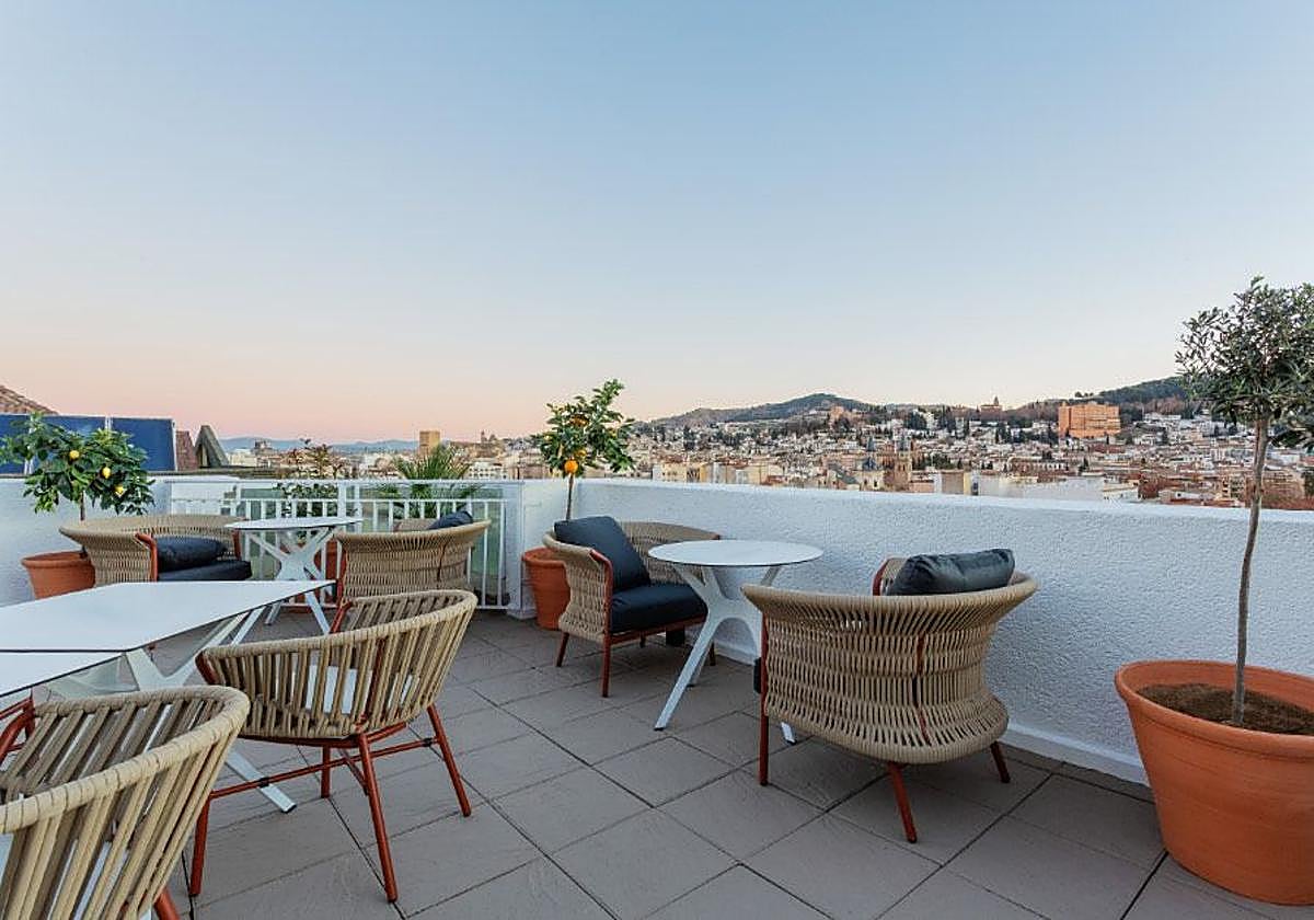 Mirador de San Antón, en la terraza del hotel.
