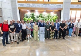 Parte del equipo vinculado al grado de inteligencia artificial de la Universidad de Granada, con Pedro Mercado al frente.