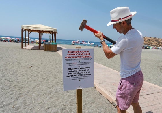 Imagen de la playa de la Charca este viernes.