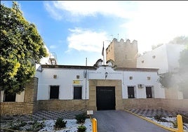 Imagen del edificio del Cuartel de la Guardia Civil de Lopera.