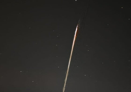 Bola de fuego vista en el cielo este domingo por la noche.
