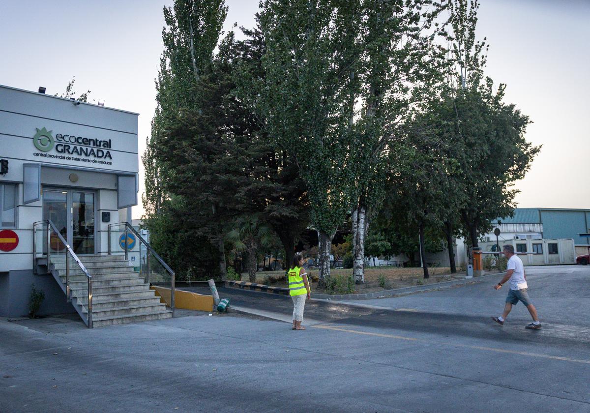 Fallece un trabajador en la planta de residuos de Alhendín 