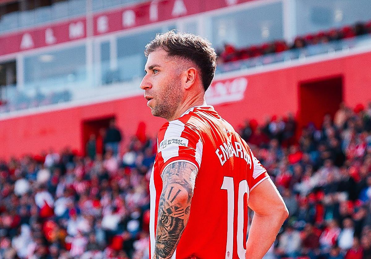 Embarba jugando en el UD Almería Stadium .UDA