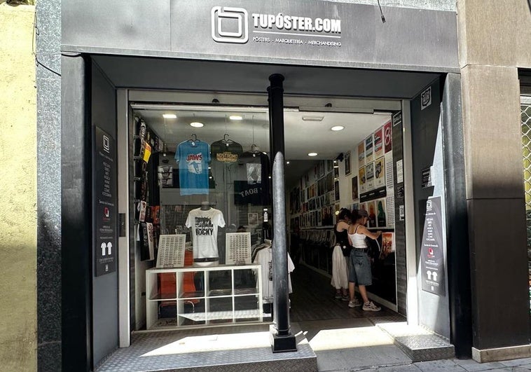 La tienda de pósters del centro de Granada que llega hasta Estados Unidos