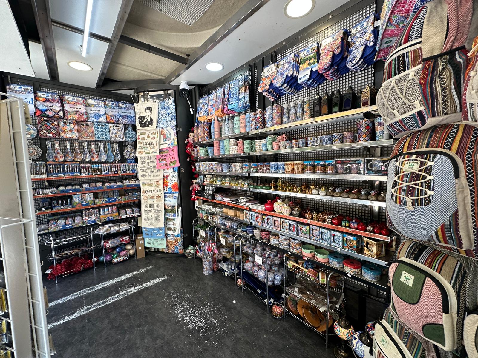 'El color de las cosas', kiosco de plaza Bib-Rambla, Granada