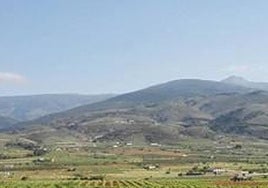 La Alpujarra es el tema central de esta exposición en Berja.