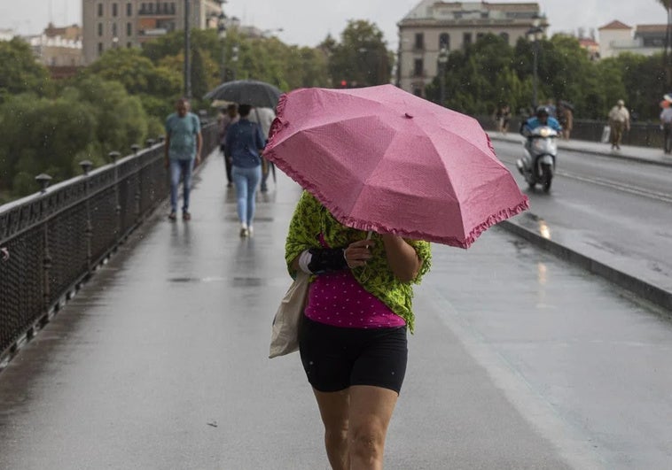 En unas horas llegan las tormentas y la lluvia a Andalucía: alertas activas en Granada y Jaén