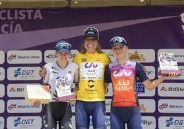 Podio de la anterior edición de la Vuelta a Andalucía femenina.