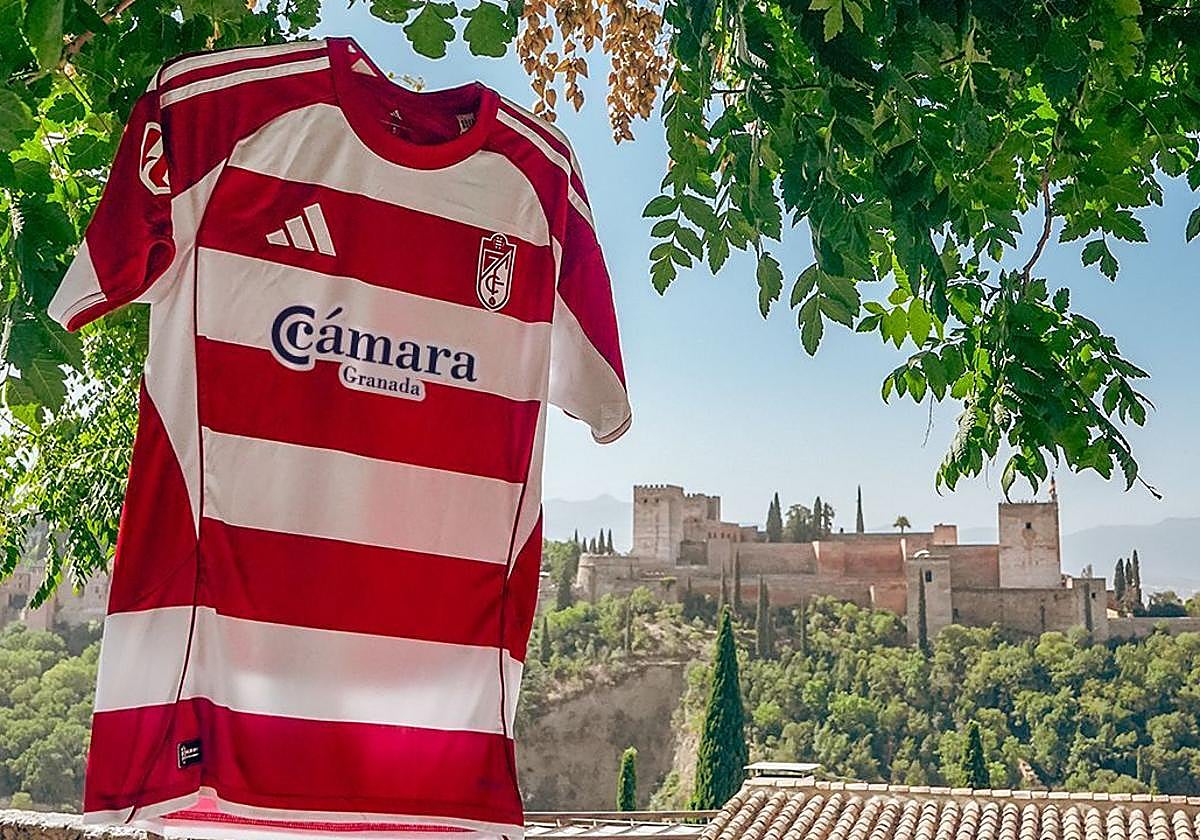 Así luce el patrocinio principal de la Cámara de Comercio de Granada.