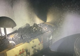 Interior de la vivienda en la que se produjo el incendio en Aldeire