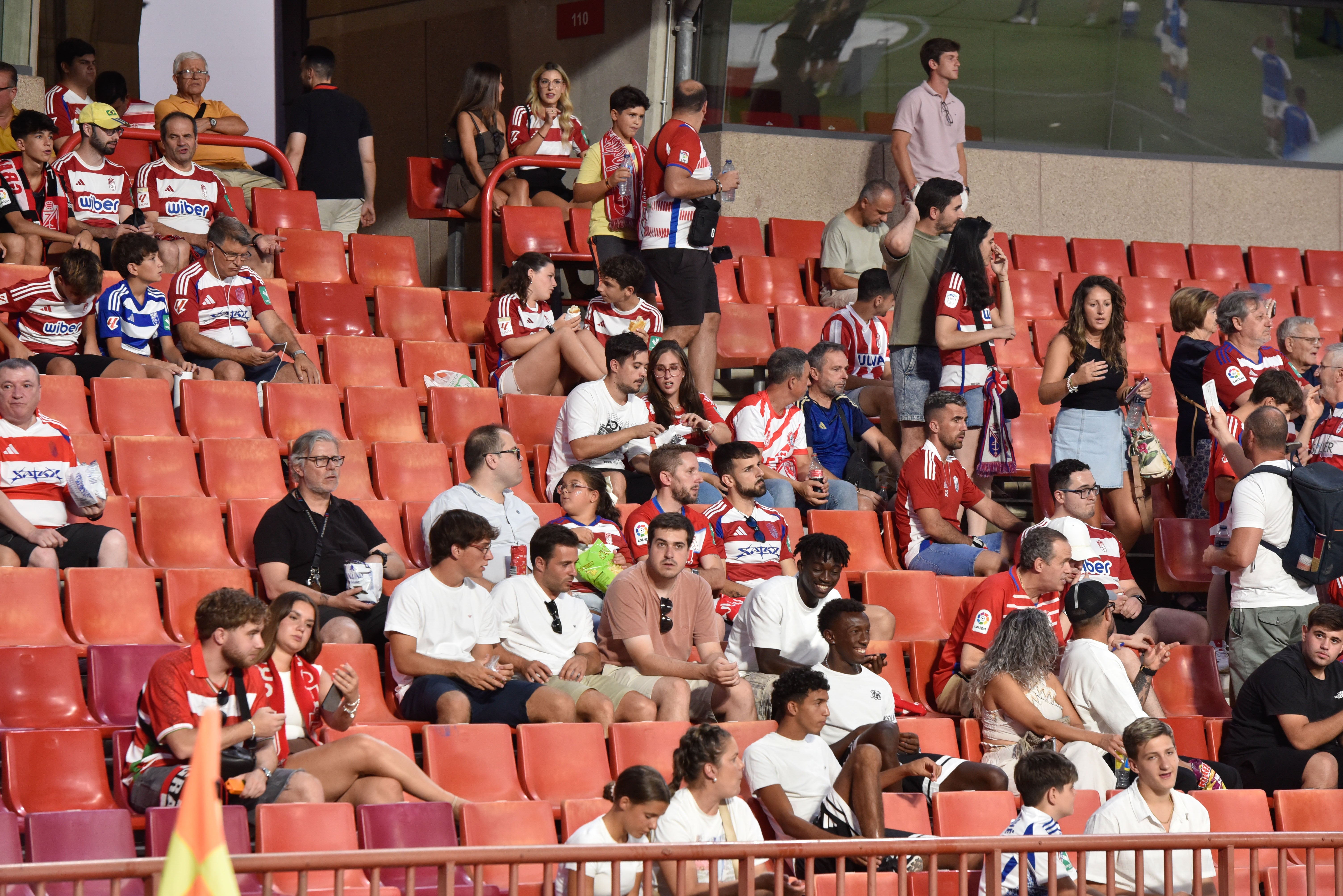 Encuéntrate en la grada del Granada-Depor