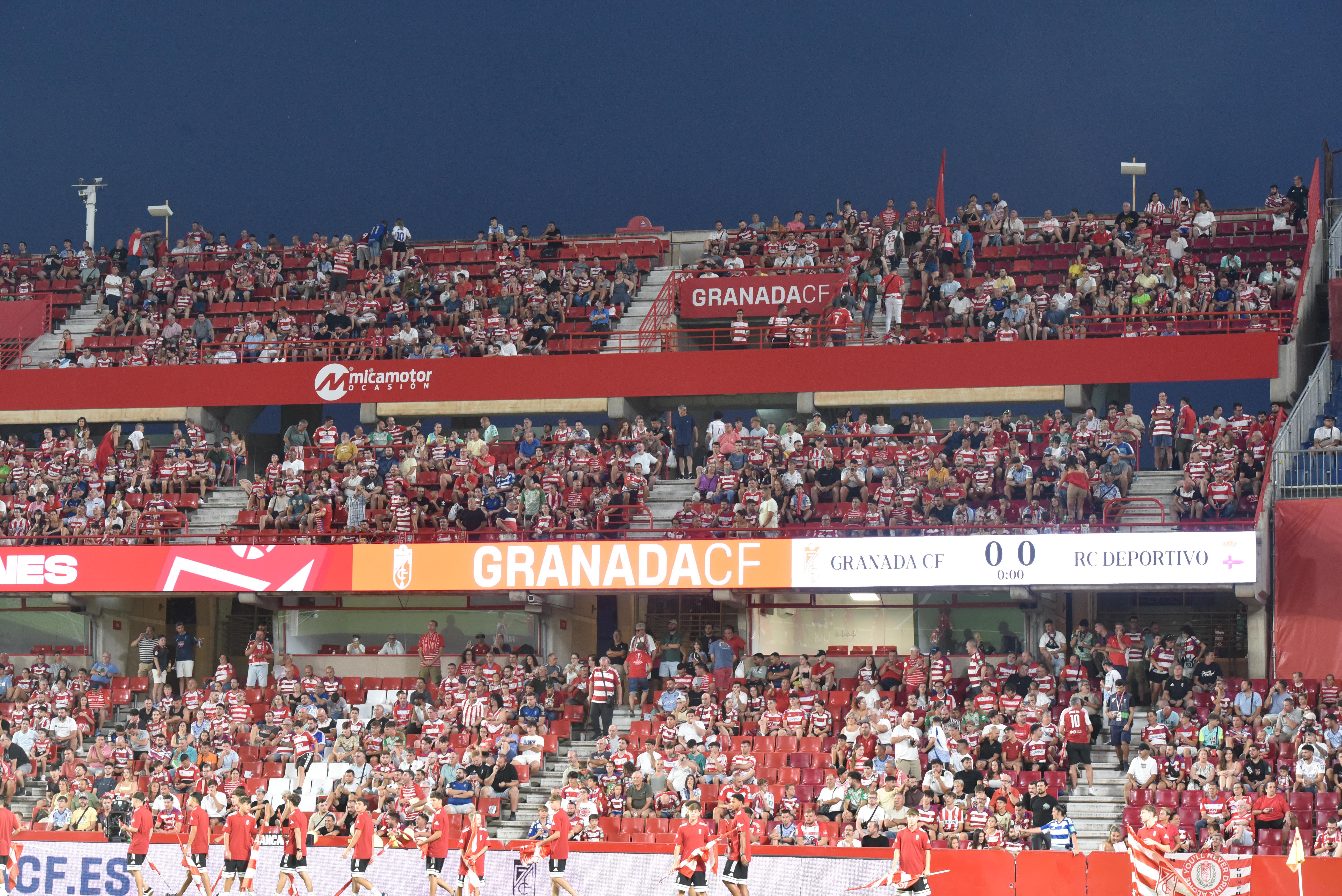 Encuéntrate en la grada del Granada-Depor