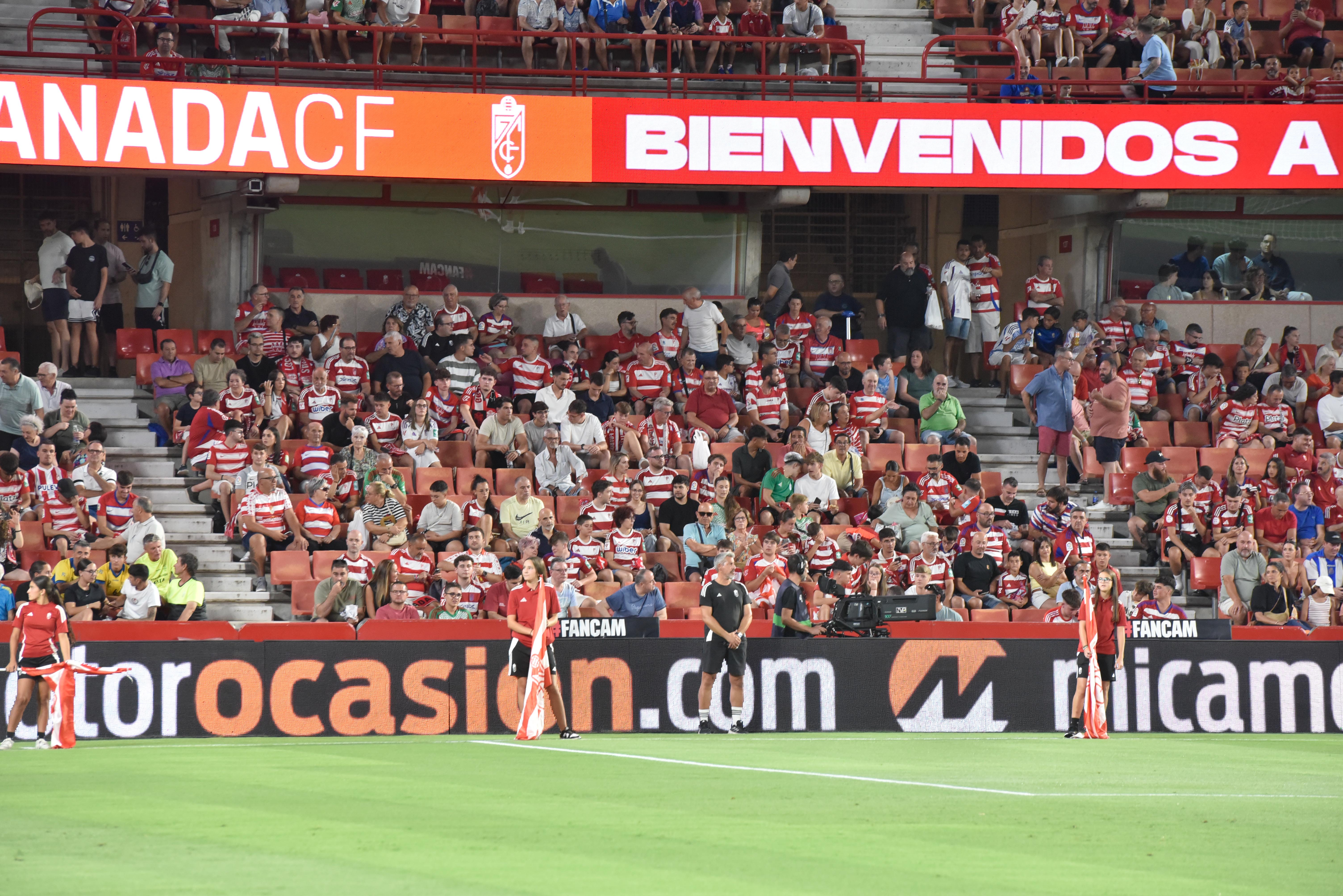 Encuéntrate en la grada del Granada-Depor