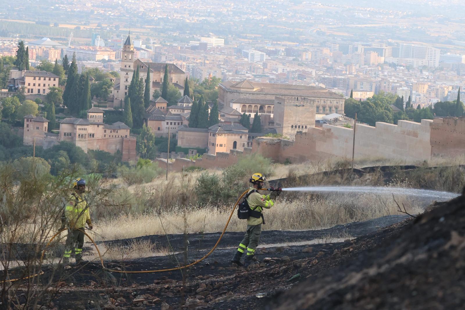 Las imágenes del incendio en San Miguel Alto