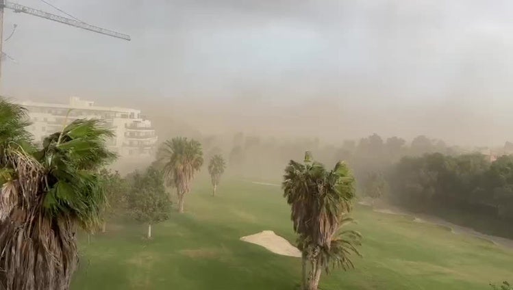 El vídeo del temporal en la Costa de Granada