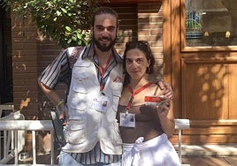 El equipo de captación, con al kit de alimento terapéutico que trata la desnutrición infantil aguda grave.