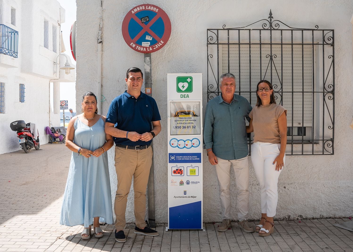 El desfibrilador instalado recientemente en Agua Amarga.