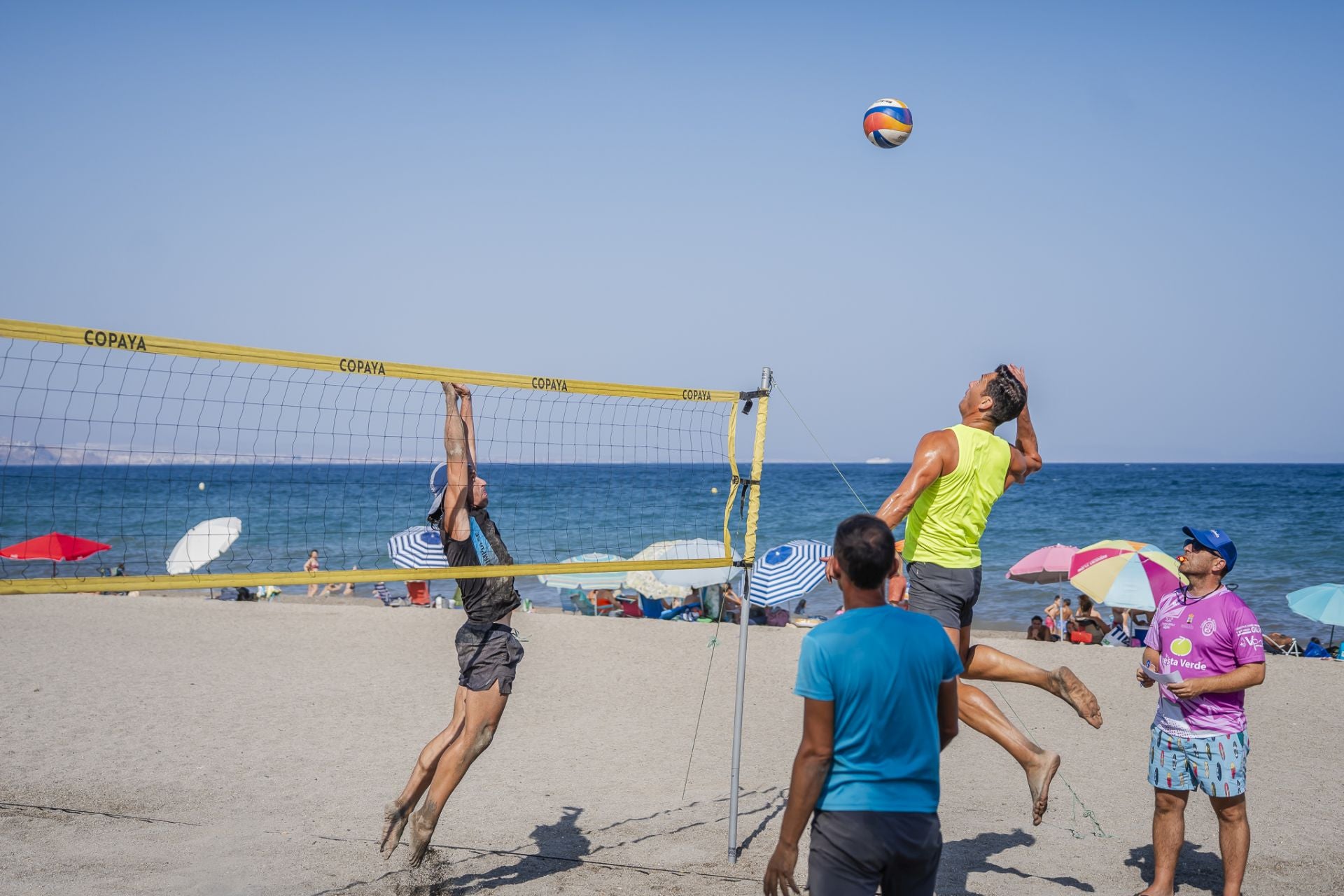 El pulso del verano en cien horas