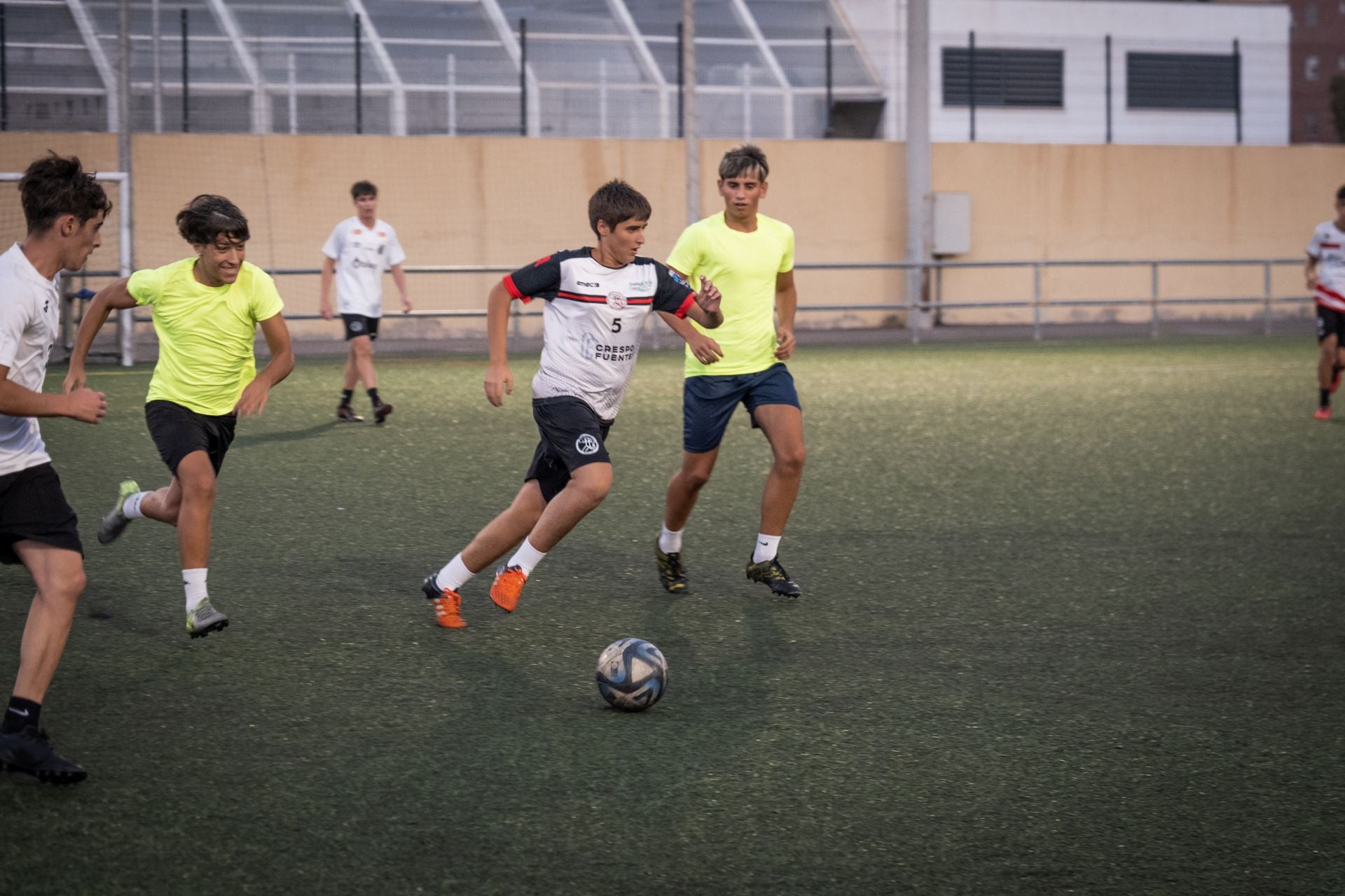 El pulso del verano en cien horas