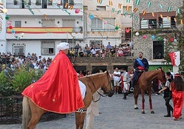 Uno de los momentos de las representaciones de Moros y Cristianos en Velefique.