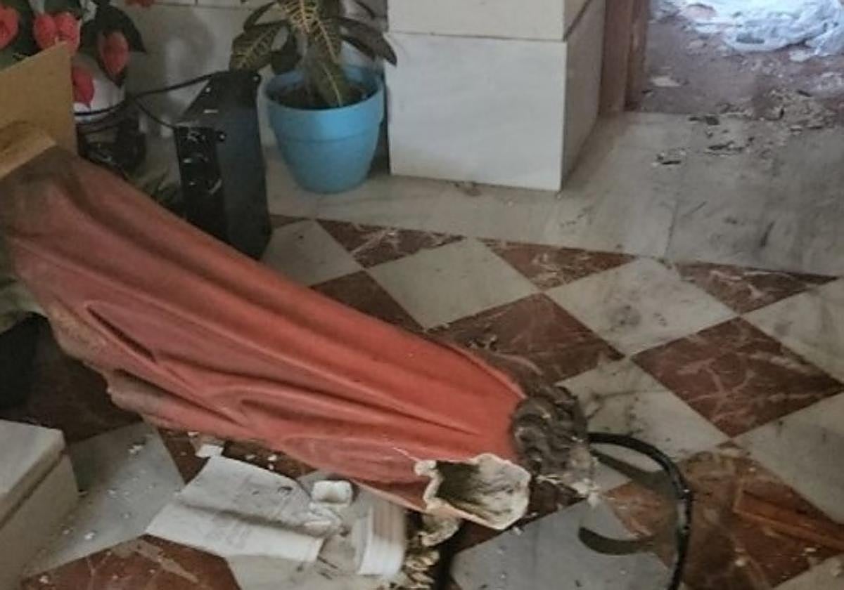 Imagen de la Iglesia afectada por el incendio de este domingo.