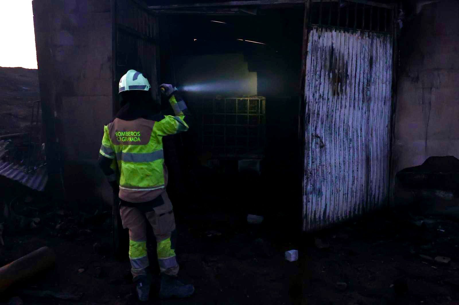 Desde dentro: Las imágenes del incendio de Benamaurel y Castilléjar