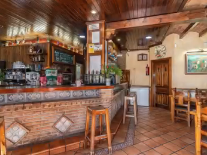 Sala principal del mesón