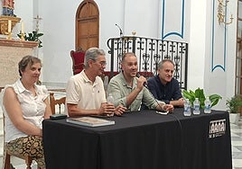 Un momento de la presentación de la Revista Velezana en la Iglesia de San Isidoro.
