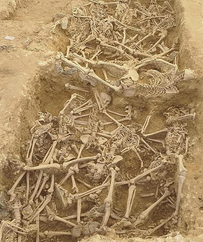 Imagen secundaria 2 - Excavación en el cementerio de Huelva. 