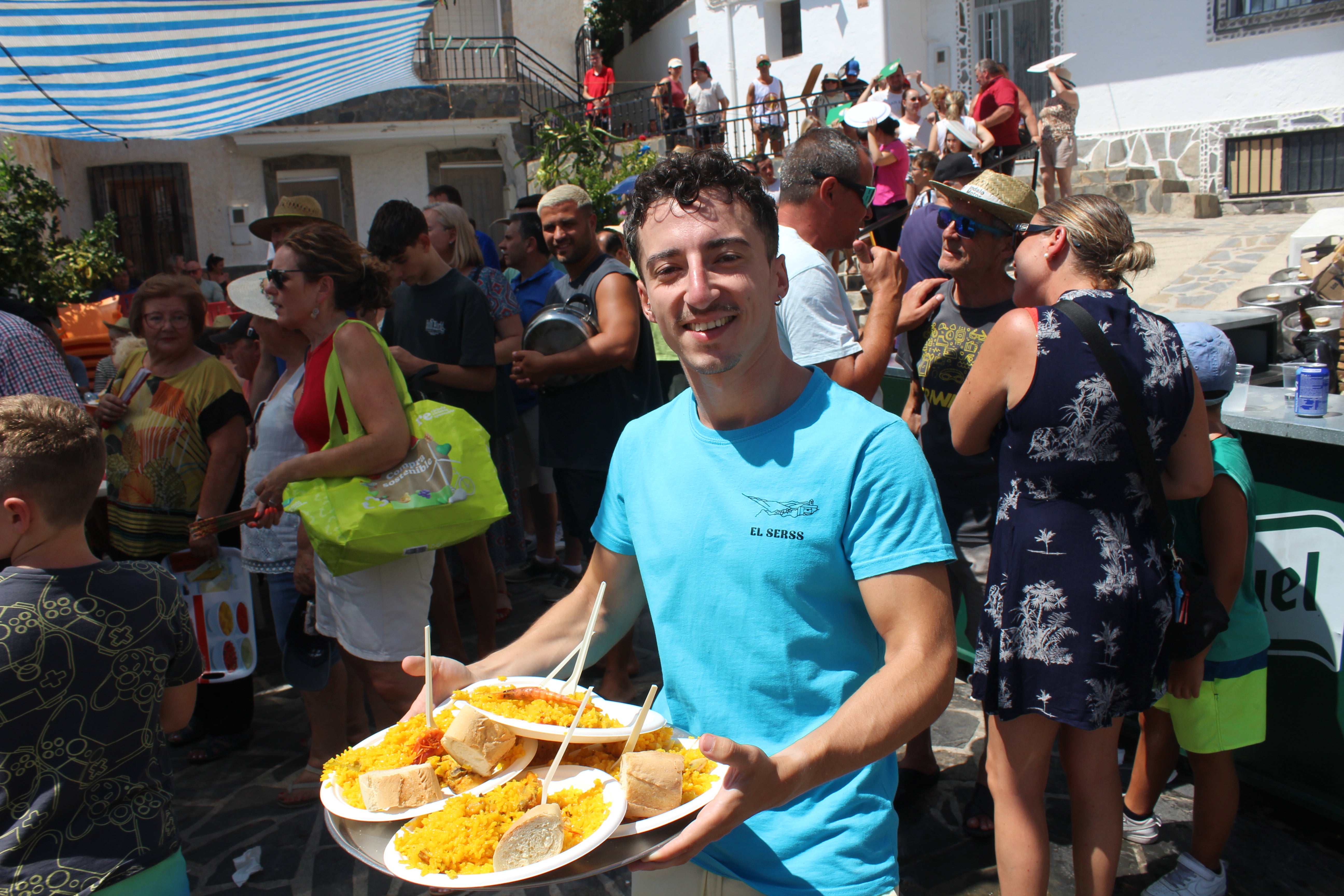 Velefique se da un festín de paella por sus Fiestas Patronales, en imágenes
