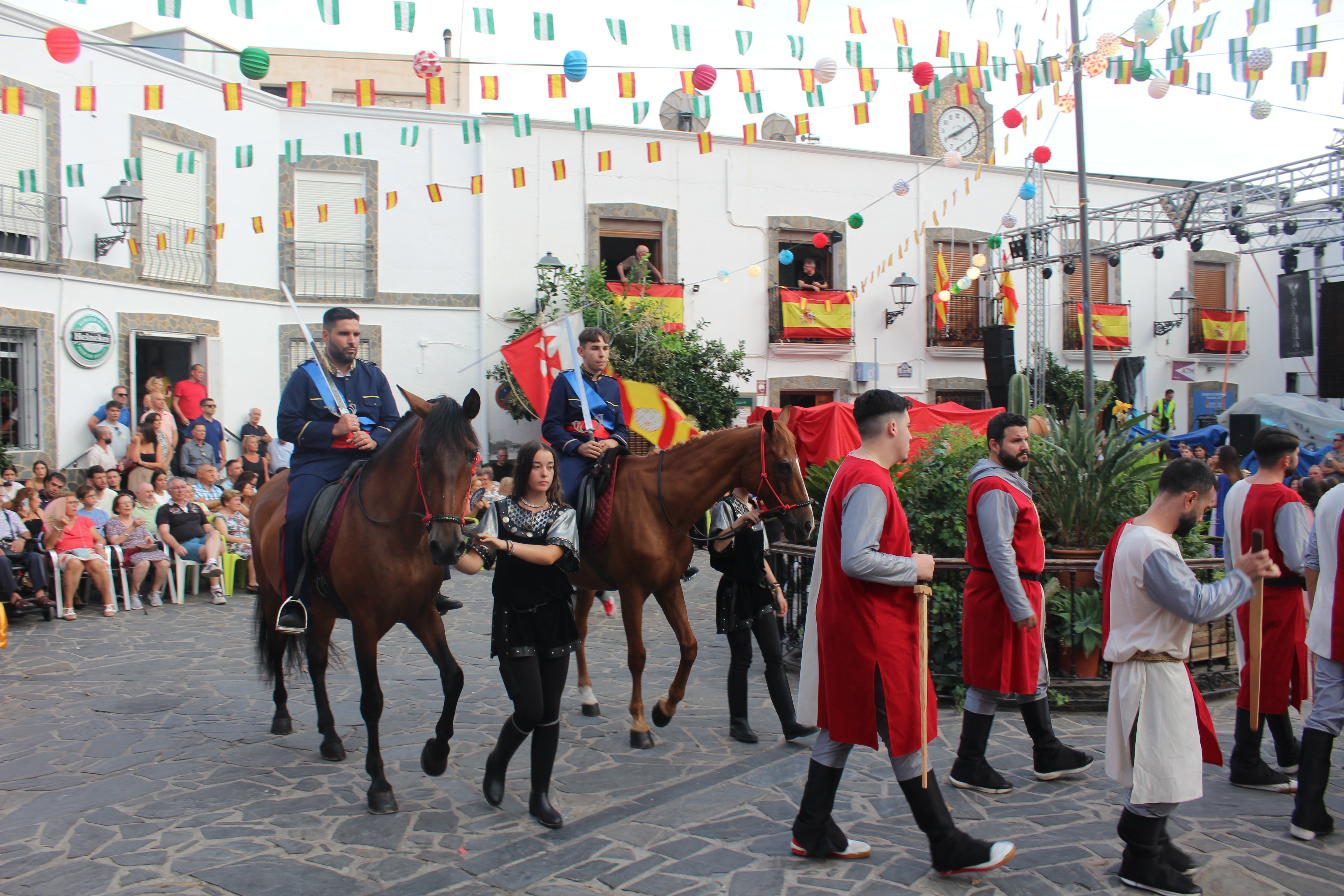Velefique revive su pasión con los Moros y Cristianos, en imágenes