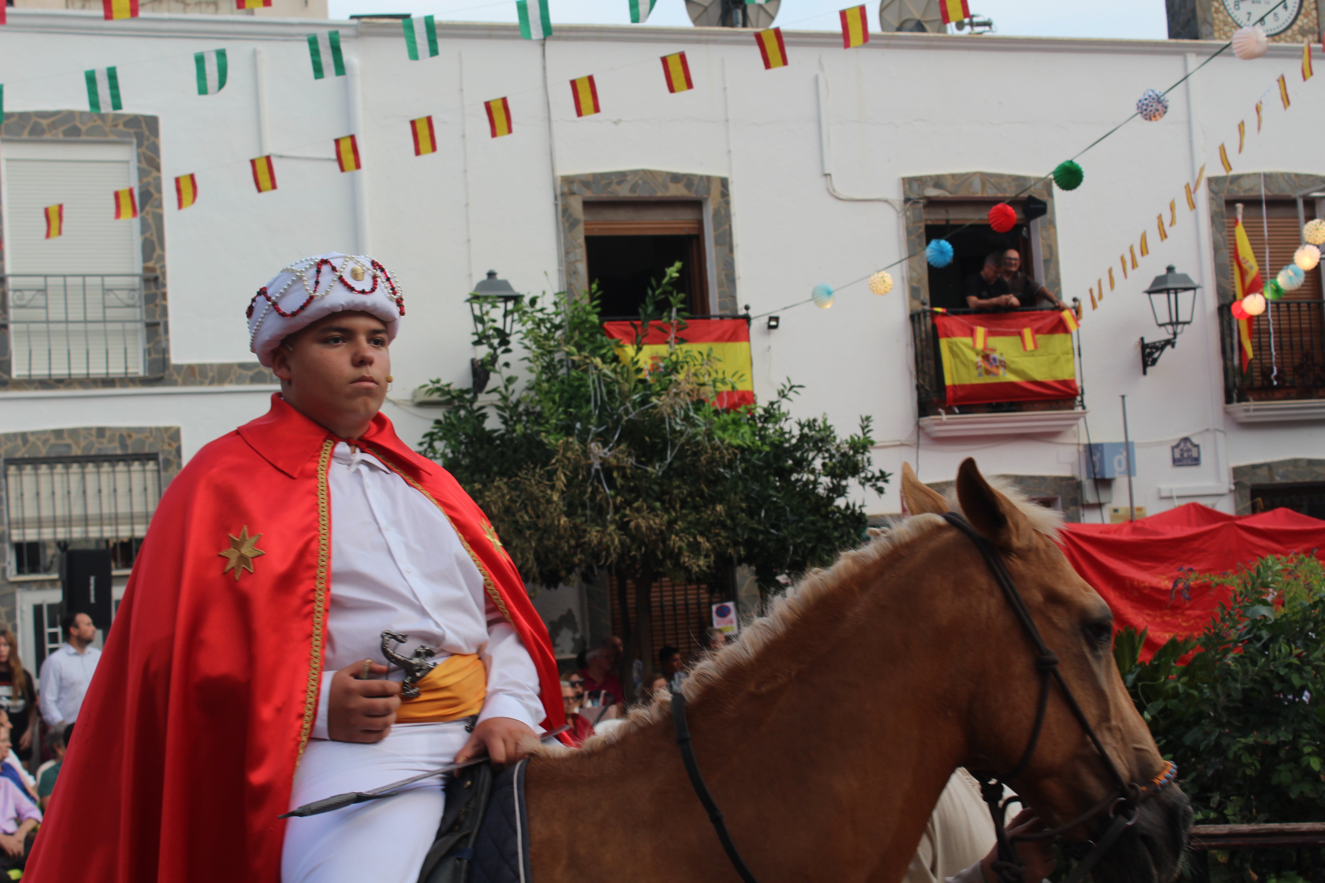 Velefique revive su pasión con los Moros y Cristianos, en imágenes