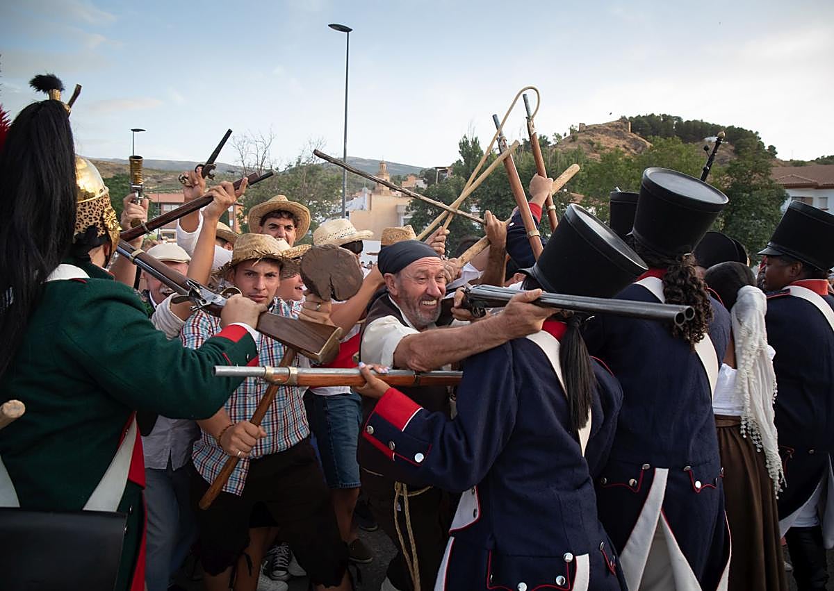 Imagen secundaria 1 - Los trescientos valientes de La Peza