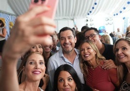 Moreno, este sábado durante una recepción en la caseta de la formación en el recinto ferial de Almería.