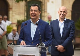 Juanma Moreno realiza una visita institucional al Ayuntamiento de Archidona