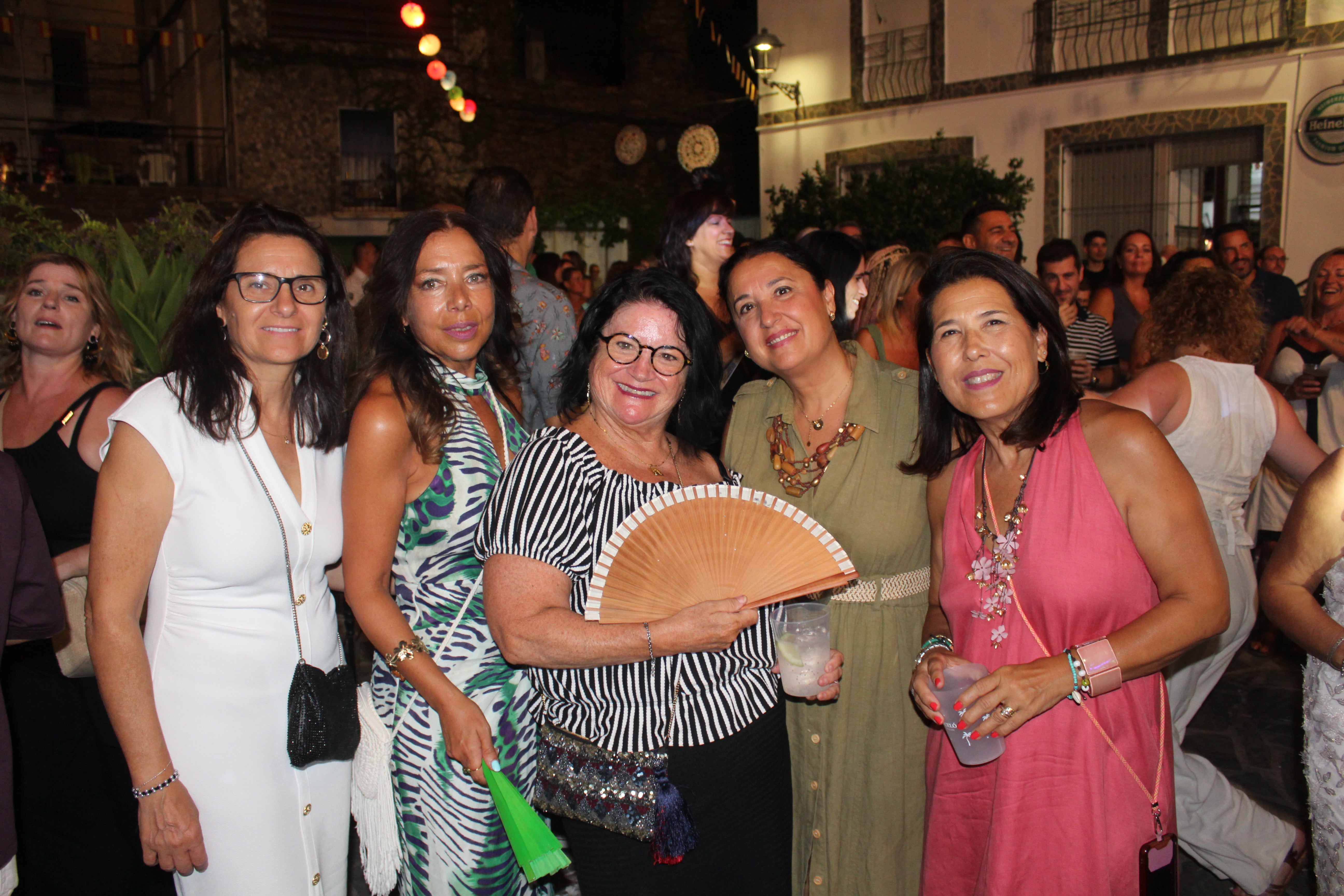 Velefique disfruta de baile y de la familia por sus fiestas, en imágenes