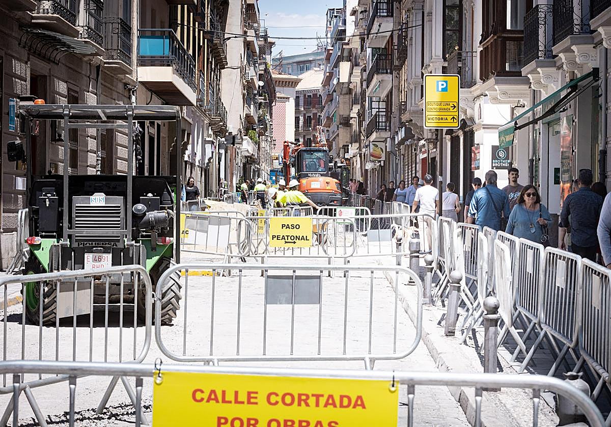 Las nuevas actuaciones forman parte del plan de obras, como la intervención que se están realizando en San Antón.