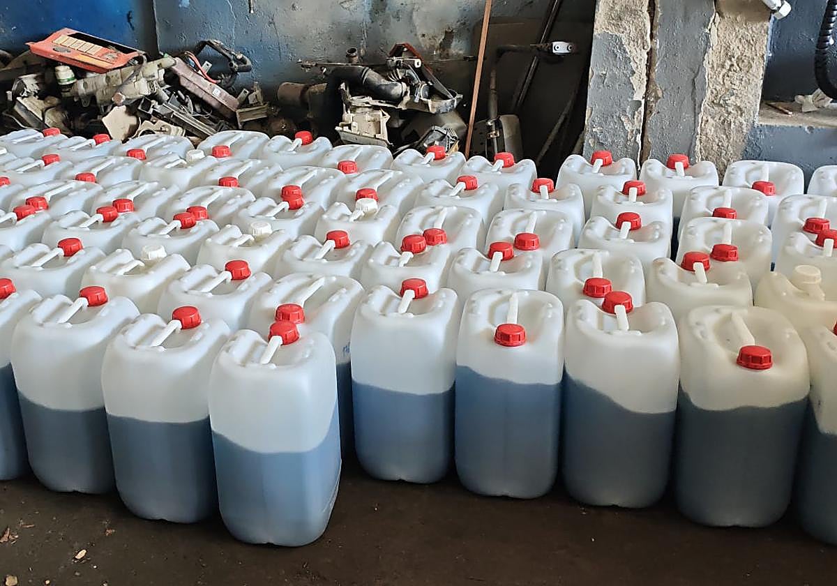 Un detenido y 10.000 litros de gasolina intervenidos en la lucha contra el petaqueo en Almería