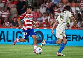 Rodelas no jugó en Eibar, pero en principio no está llamado a abandonar el Granada.