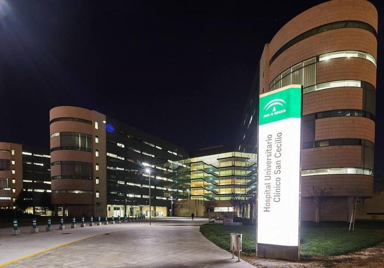 El incendio en un colchón del Clínico obliga a desalojar a una veintena de pacientes y acompañantes
