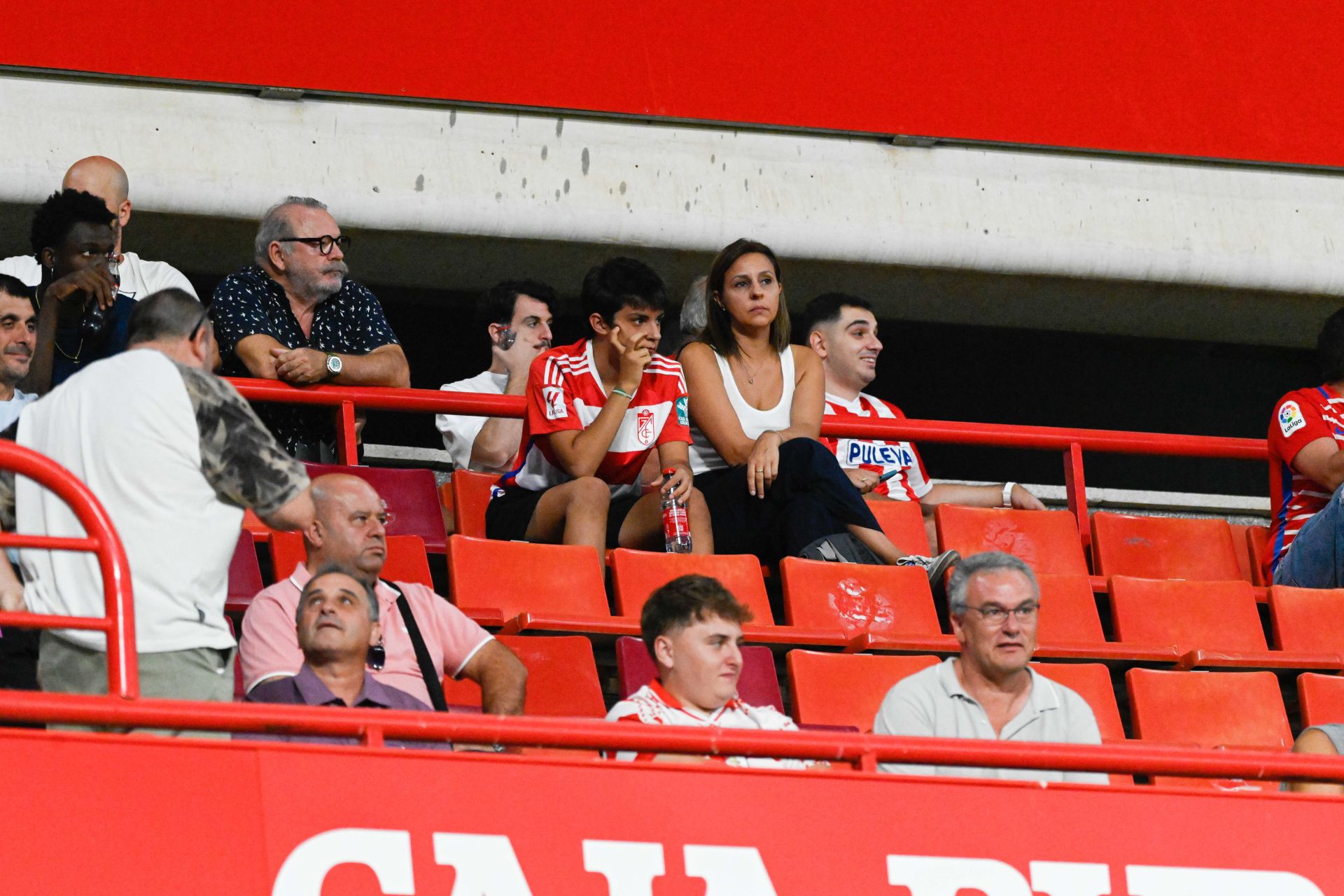 Encuéntrate en la grada del Granada - Mirandés