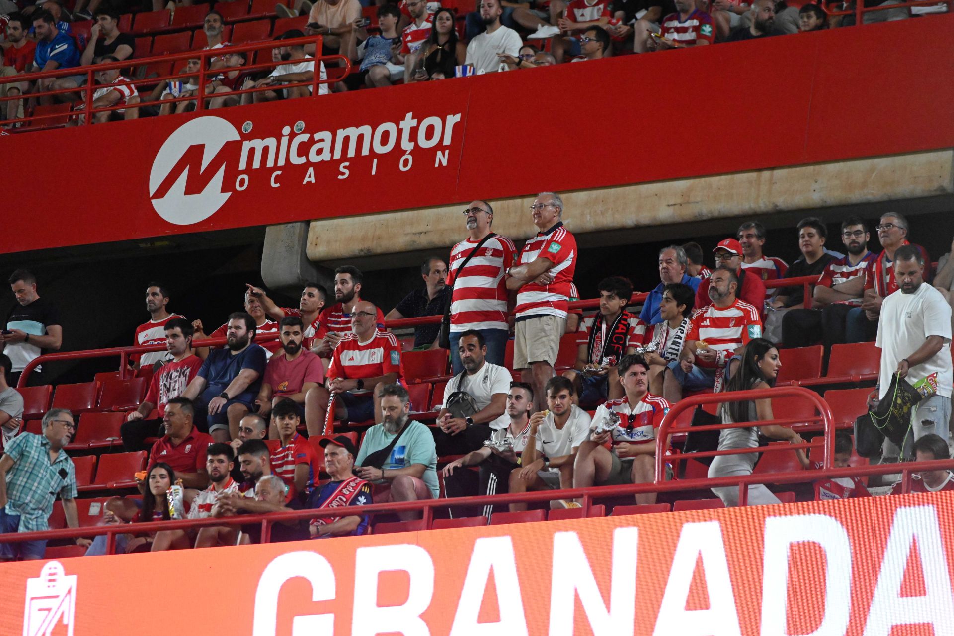 Encuéntrate en la grada del Granada - Mirandés