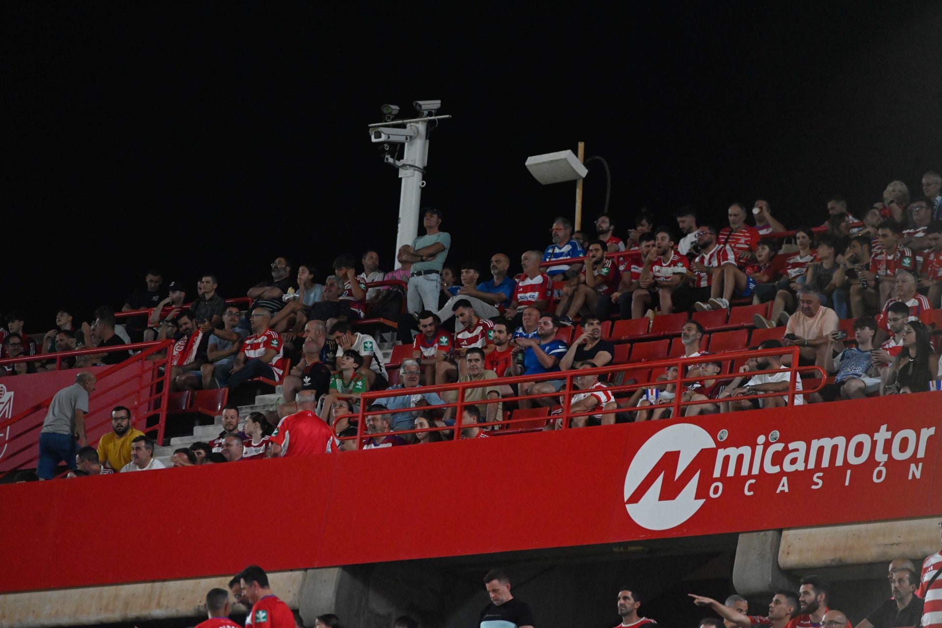 Encuéntrate en la grada del Granada - Mirandés