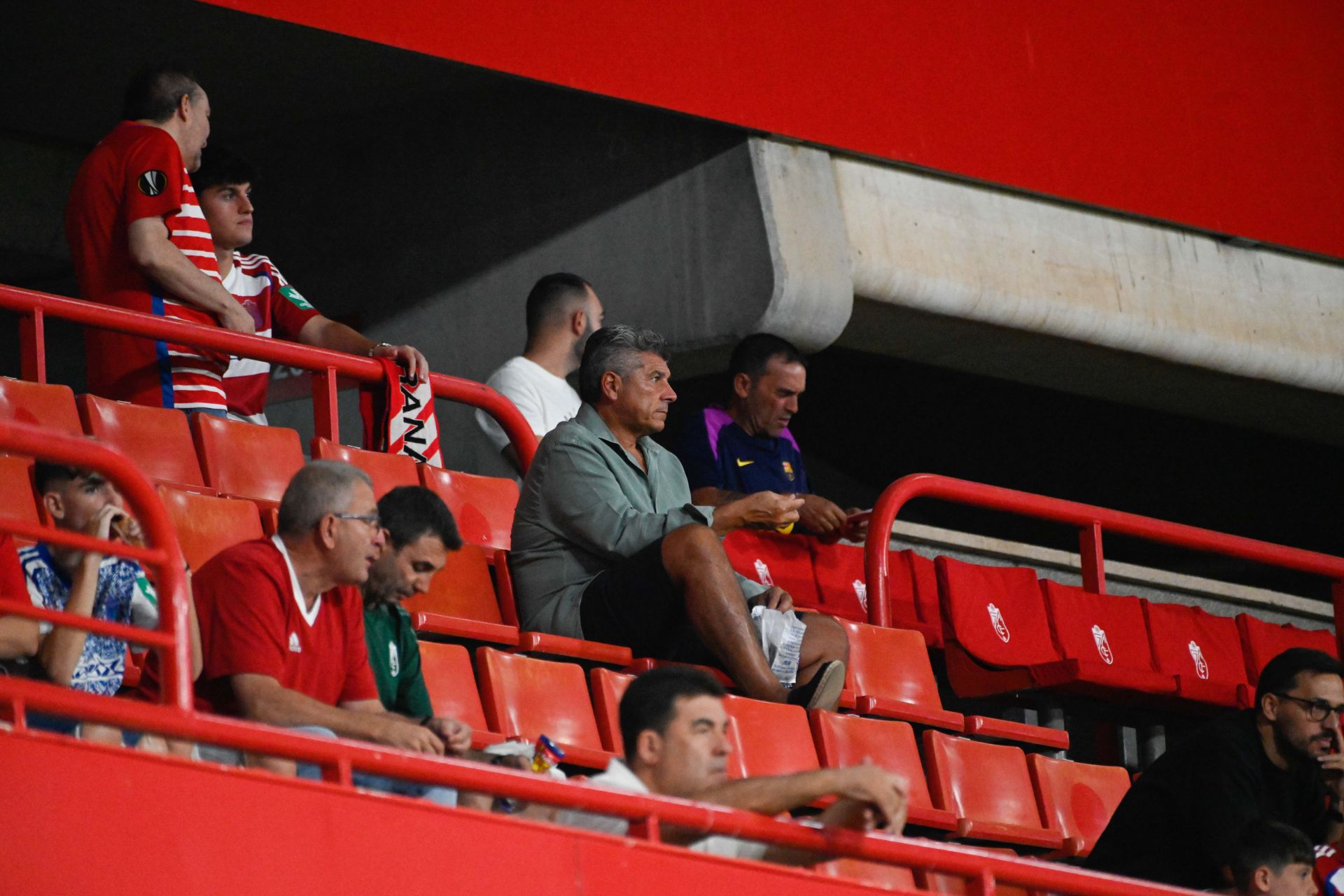 Encuéntrate en la grada del Granada - Mirandés